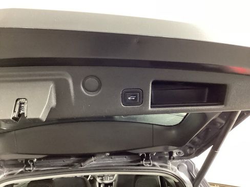 Used 2022 Chevrolet Equinox LT image 29