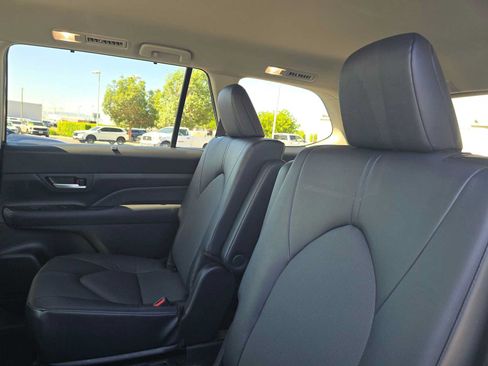 Certified 2026 Toyota Grand Highlander FWD image 19