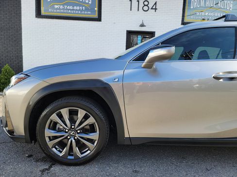 Used 2019 Lexus UX 200 F Sport image 9