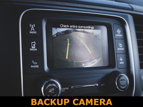 Used 2017 RAM 1500 Express image 3