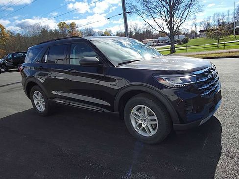 New 2026 Ford Explorer Active image 2