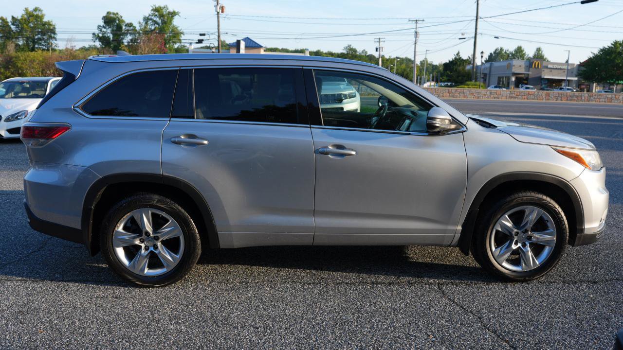 Used 2015 Toyota Highlander Limited AWD/4WD image 4