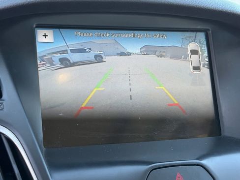 Used 2017 Ford Focus SEL w/ Interior Protection Package image 11