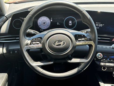 Used 2024 Hyundai Elantra SEL w/ Convenience Package FWD image 23