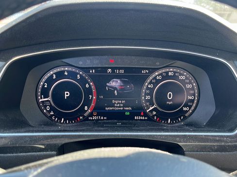 Used 2018 Volkswagen Tiguan SEL Premium image 11