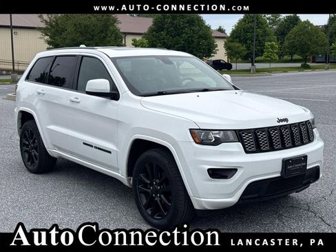 Used 2018 Jeep Grand Cherokee Altitude AWD/4WD image 1