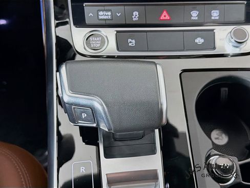 Used 2024 Audi Q8 Premium Plus w/ Premium Plus Package image 21