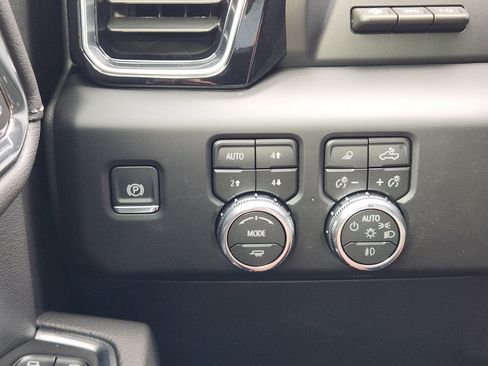 Used 2026 GMC Sierra 1500 Denali w/ Denali Reserve Package AWD/4WD image 16