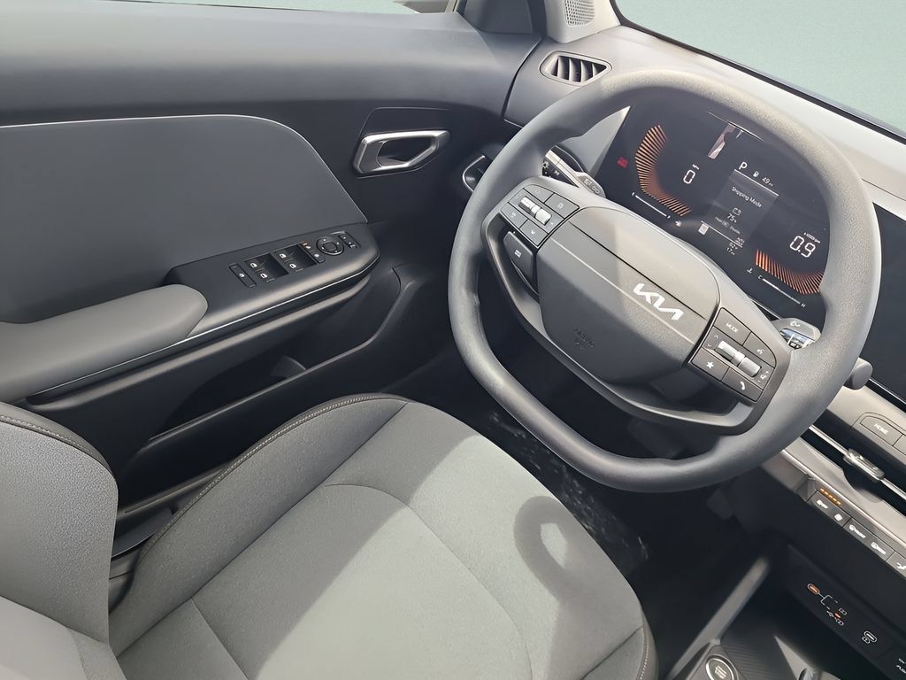 Used 2025 Kia K4 FWD image 24