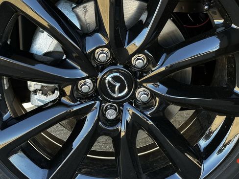 New 2026 MAZDA MAZDA3 Hatchback w/Premium Plus Pkg image 11