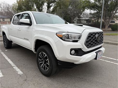 Used 2023 Toyota Tacoma TRD Sport w/ Advanced Technology Package image 1
