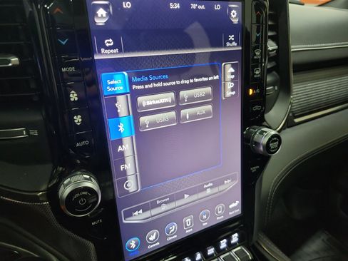 Used 2019 RAM 1500 Limited AWD/4WD image 23