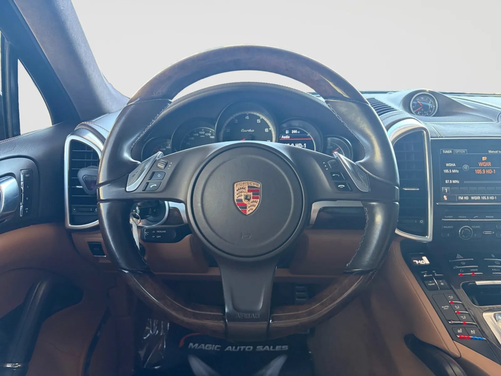 Used 2013 Porsche Cayenne Turbo AWD/4WD image 29