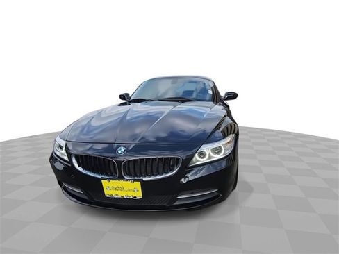 Used 2015 BMW Z4 sDrive28i image 3