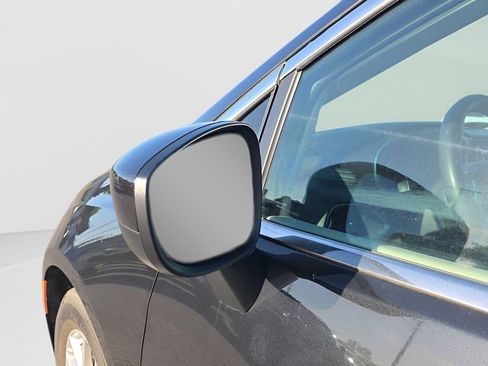Used 2023 Chrysler Voyager LX FWD image 29