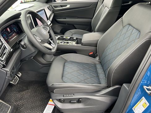 New 2025 Volkswagen Atlas Cross Sport SEL Premium R-Line image 17