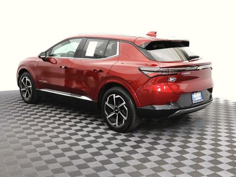 Certified 2025 Chevrolet Equinox EV LT w/ LPO, All-Weather Mat Package FWD image 9