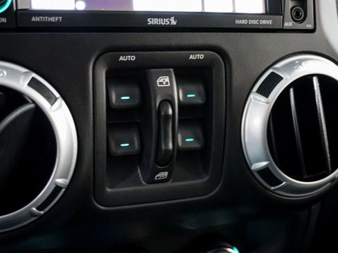 Used 2013 Jeep Wrangler Unlimited Rubicon w/ Connectivity Group image 49