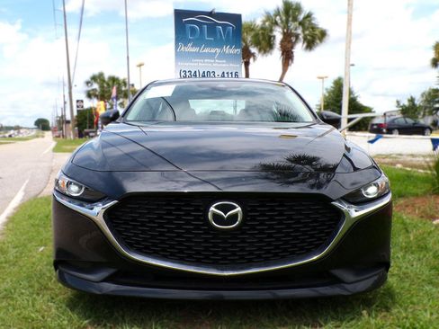 Used 2022 MAZDA MAZDA3 Sedan FWD image 3