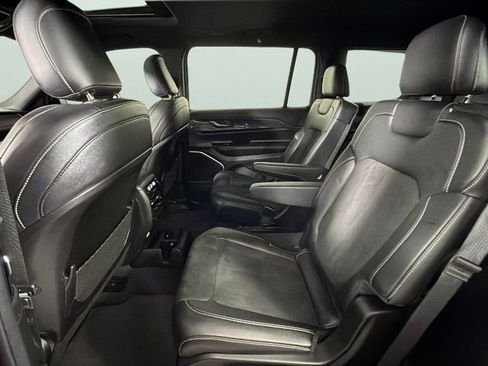 Used 2022 Jeep Grand Cherokee L Laredo RWD image 25