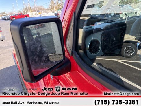 Used 2025 Jeep Wrangler Sahara w/ Safety Group image 32