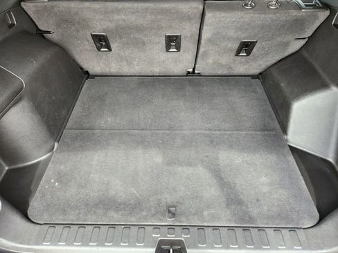 Used 2021 Chevrolet Equinox LT w/ LPO, Floor Liner Package FWD image 33