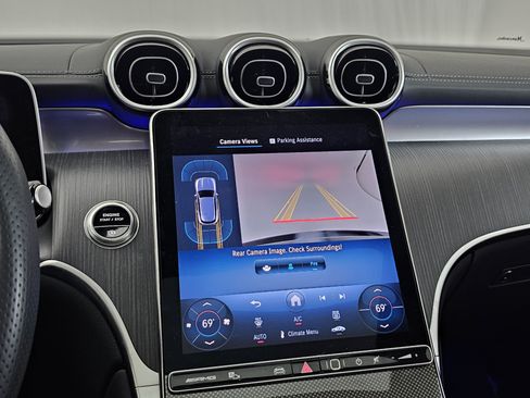 Used 2025 Mercedes-Benz GLC 43 AMG AMG GLC 43 image 38