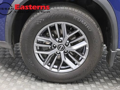 Used 2023 Nissan Rogue S AWD/4WD image 32
