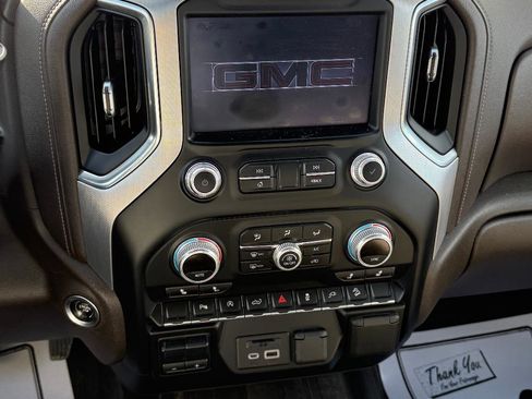 Used 2022 GMC Sierra 1500 SLT w/ Driver Alert Package I image 11