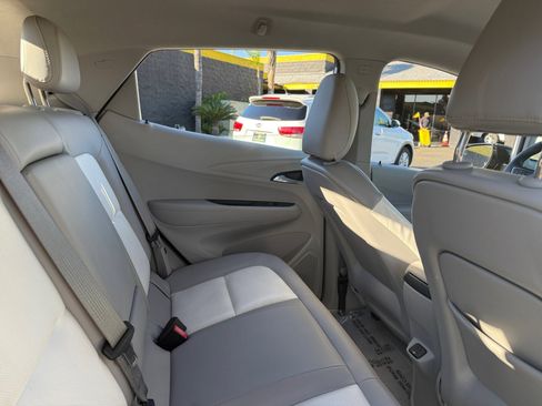 Used 2017 Chevrolet Bolt Premier w/ Driver Confidence II Package image 17