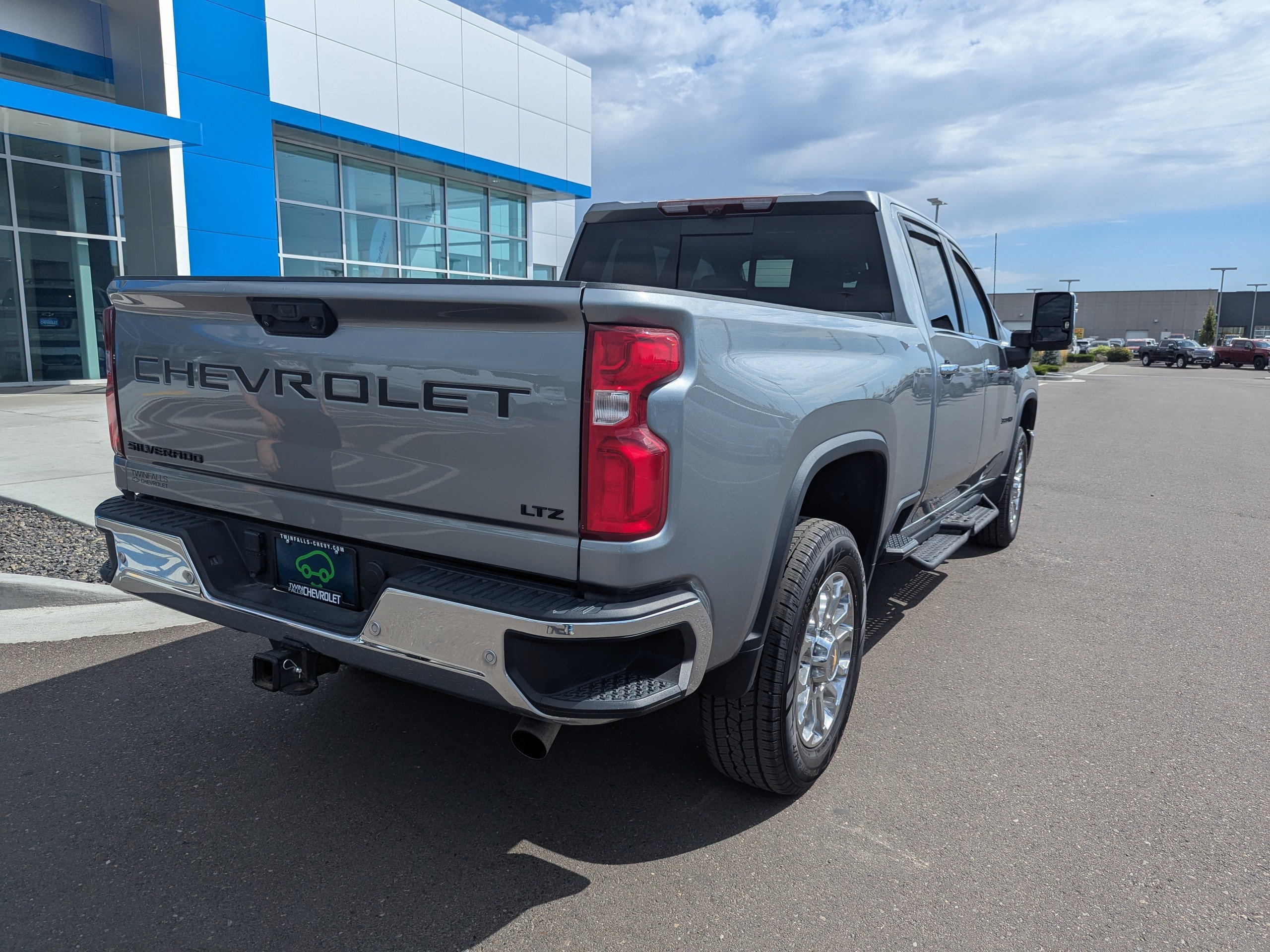 Used 2024 Chevrolet Silverado 3500 LTZ w/ LTZ Convenience Package AWD/4WD image 33