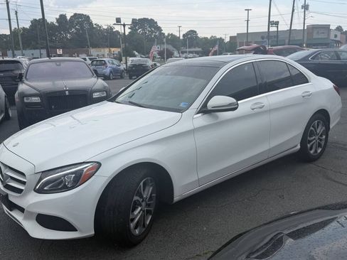 Used 2017 Mercedes-Benz C 300 4MATIC Sedan image 5