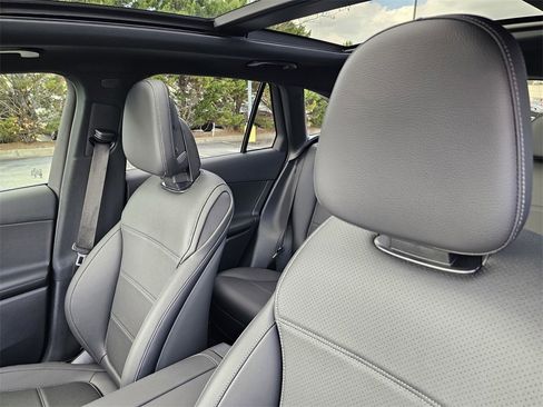 Used 2026 Mercedes-Benz GLC 300 image 17