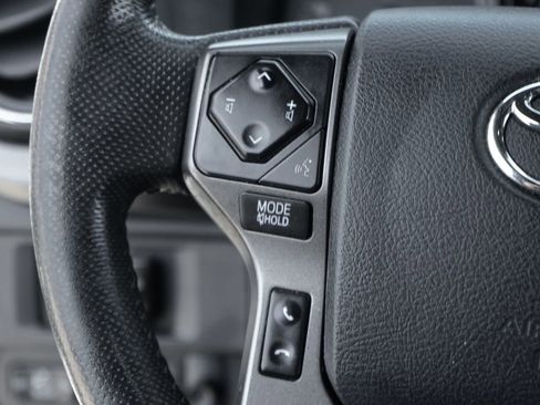 Used 2018 Toyota Tacoma TRD Off-Road w/ Technology Package image 21