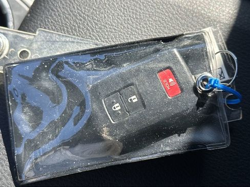 Used 2018 Toyota Tacoma TRD Sport image 34