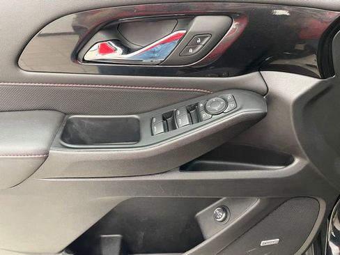 Used 2023 Chevrolet Traverse RS AWD/4WD image 14