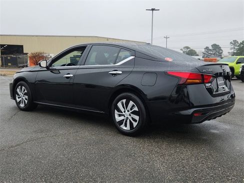 Used 2025 Nissan Altima 2.5 S image 6