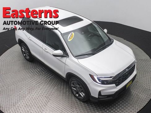 Used 2023 Honda Passport EX-L image 3