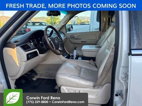 Used 2007 Cadillac Escalade AWD w/ Information Package image 10