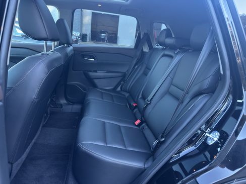 Certified 2023 Nissan Rogue SL image 19