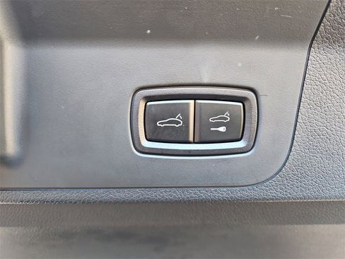 Certified 2023 Porsche Panamera 4 Platinum Edition image 19