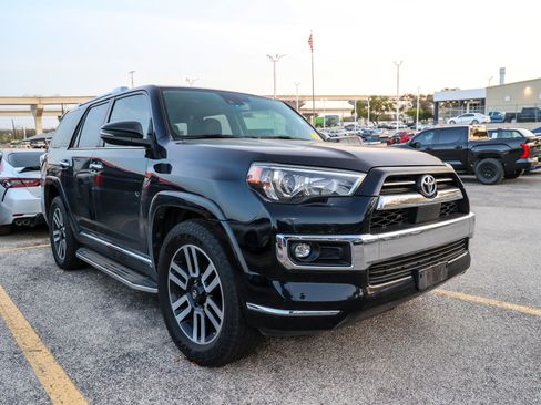 Used 2021 Toyota 4Runner Limited image 6