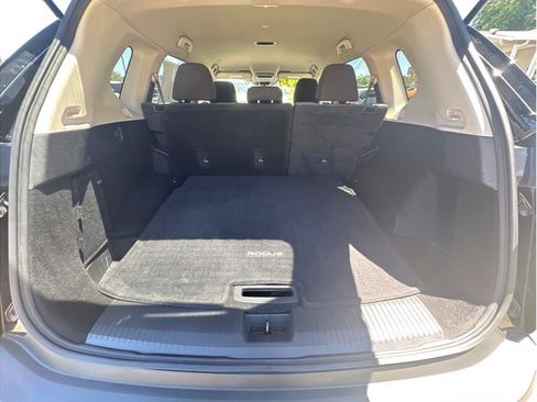 Used 2022 Nissan Rogue SV AWD/4WD image 7
