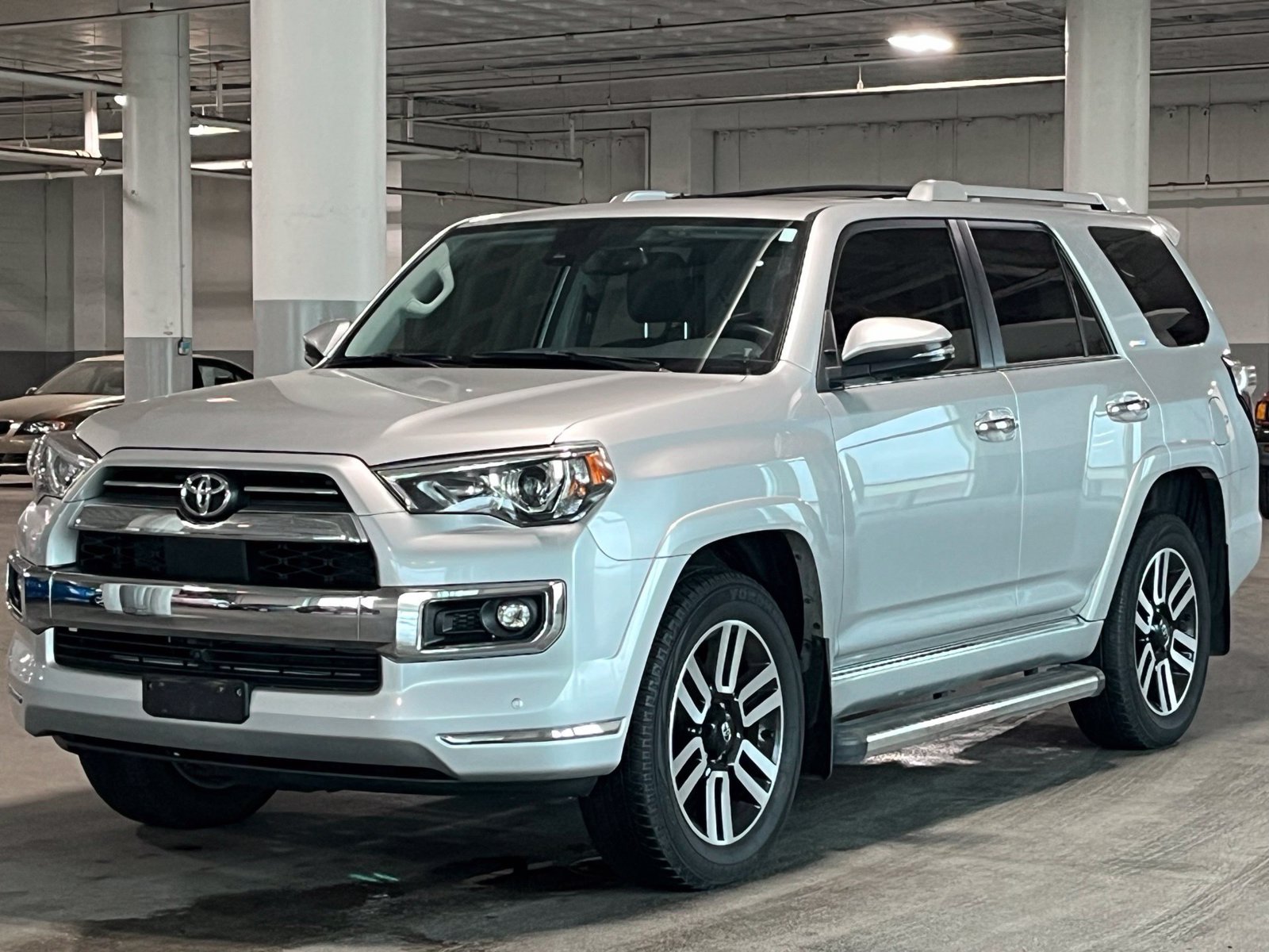 Used 2024 Toyota 4Runner Limited AWD/4WD image 4