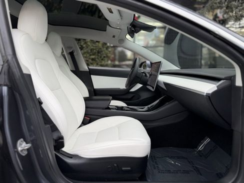 Used 2020 Tesla Model 3 Long Range image 33