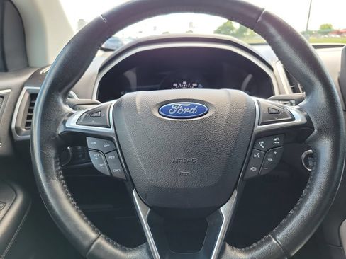 Used 2021 Ford Edge SEL w/ Convenience Package AWD/4WD image 9