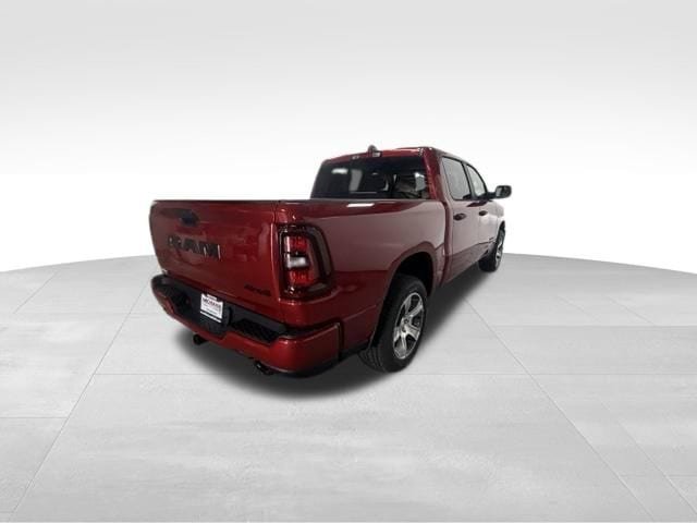 New 2026 RAM 1500 Express AWD/4WD image 7