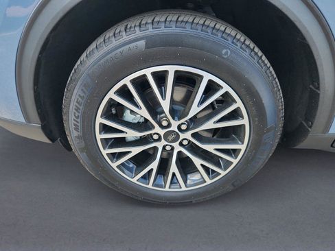 Certified 2024 Ford Escape SE FWD image 9