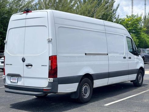 Used 2023 Mercedes-Benz Sprinter 2500 image 7
