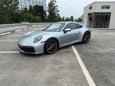 Used 2021 Porsche 911 Carrera 4S AWD/4WD image 18